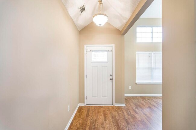 Primary Photo - 205 Carver Ct