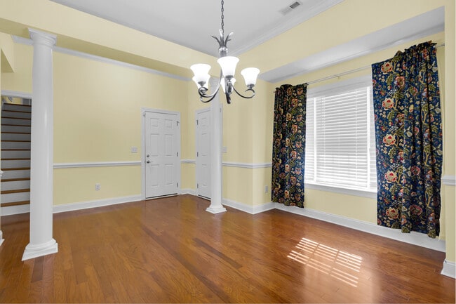 Building Photo - 201 Quincy Ct