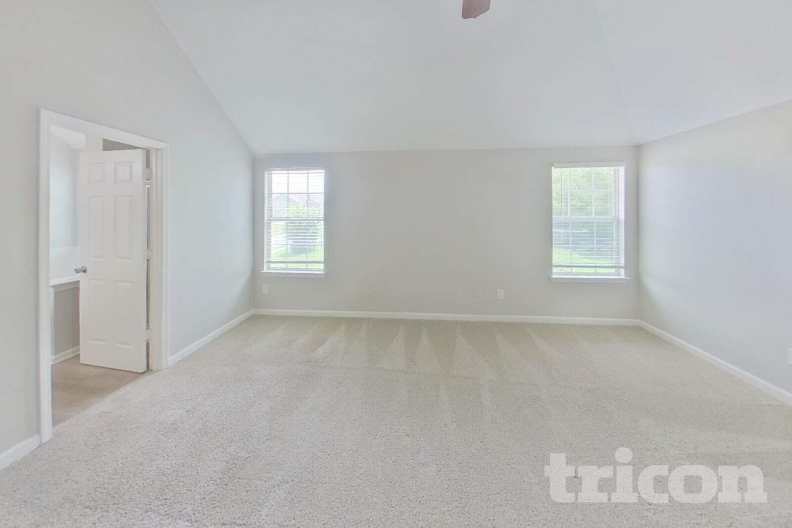 Building Photo - 15 Silver Willow Walk