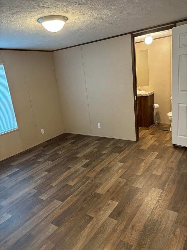 Building Photo - 2565 Culbreth Dr