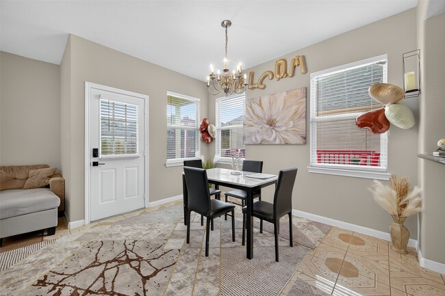 Building Photo - 12731 Heather Landing Ln