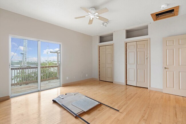 Building Photo - 601 S Ponce De Leon Blvd