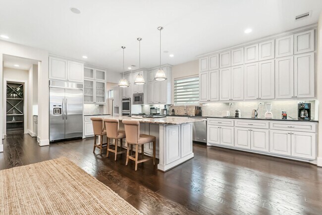 Building Photo - 139 Gildwood Pl