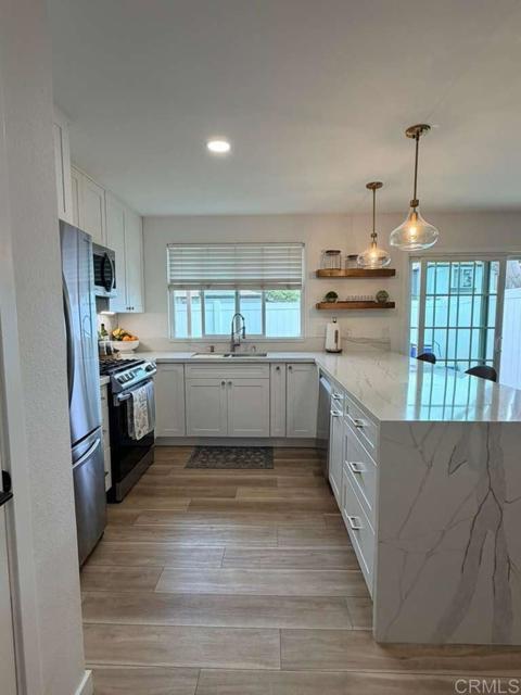 Building Photo - 2144 Bluehaven Ct
