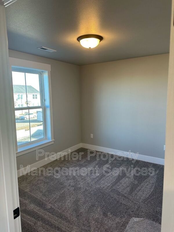 Building Photo - 6047 Elysian Rd