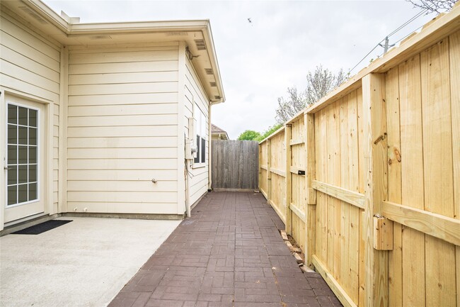 Building Photo - 4611 Arbor Ln