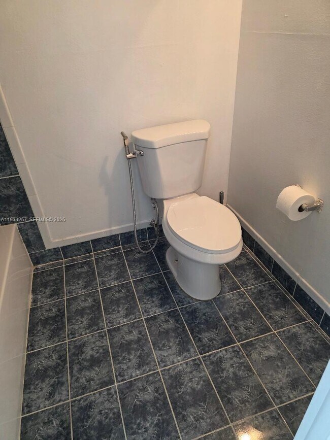 Building Photo - 14840 Naranja Lakes Blvd