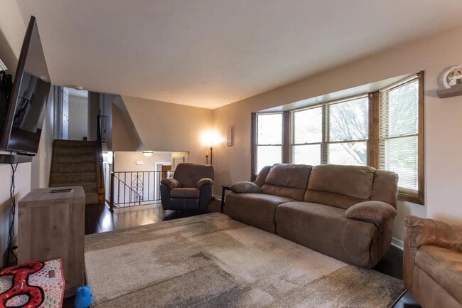 Building Photo - Click the “Apply Now” button or email wapmrentals@gmail.com for a prompt response.