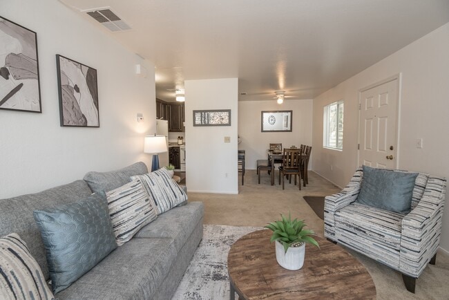 1x1 634 sq. ft. - Sierra Glen