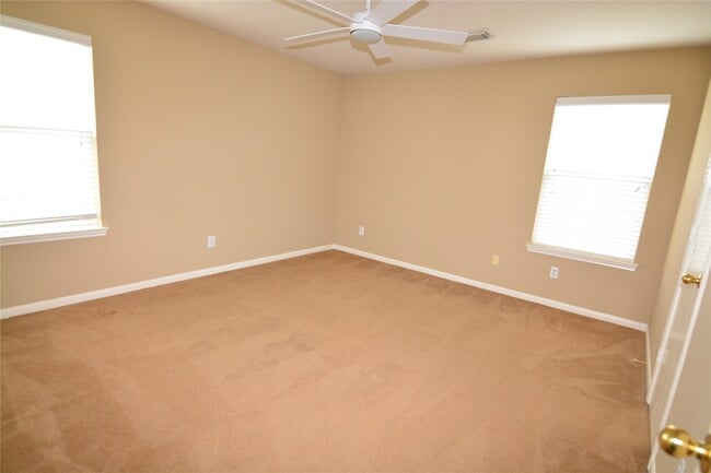 Building Photo - 3903 Brighton Springs Ln