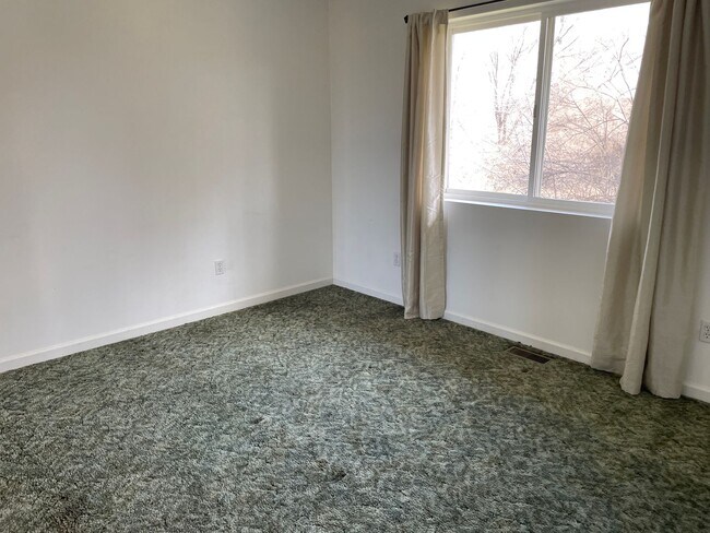 Building Photo - In The Country But Near Town!! With A Shop!!