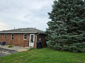 Building Photo - 601 Rizek Dr