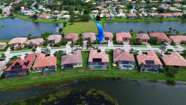 Building Photo - 923 SW Grand Reserves Blvd