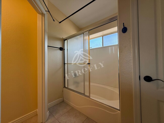 Building Photo - 7924 E Onza Ave