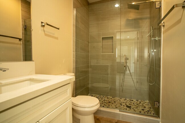 Building Photo - 5041 Art St