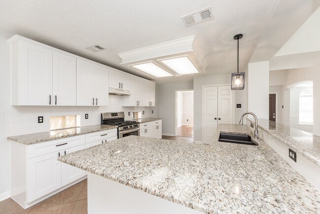 Building Photo - 23106 Beech Canyon Dr