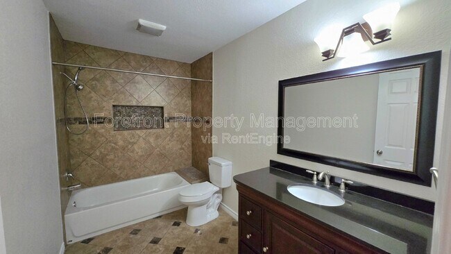 Building Photo - 7609 Linkside St