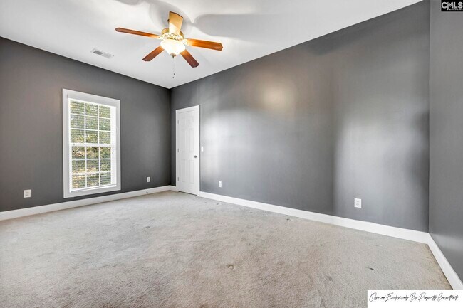 Building Photo - 120 Pinehurst Ct