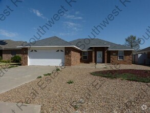 Building Photo - Beautiful Brick home