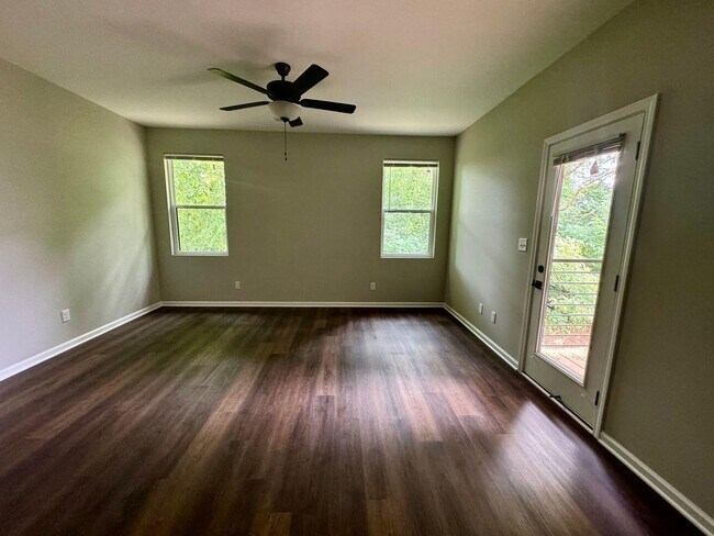 Building Photo - 111 Juniper Path