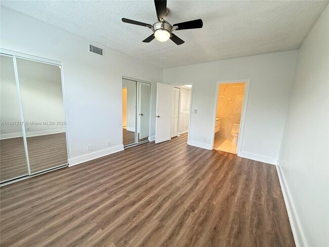 Building Photo - 16736 Hemingway Dr
