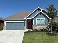 Building Photo - 2217 Redwing Dr