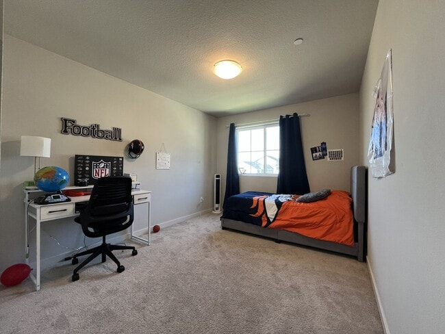 Building Photo - Spacious 5BR Home Near Mountainside High School with Loft, Balcony & Large Kitchen