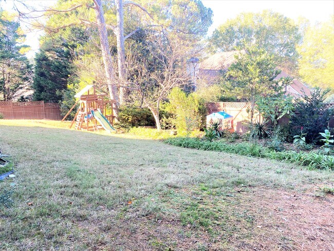 Building Photo - 10920 Donamere Dr