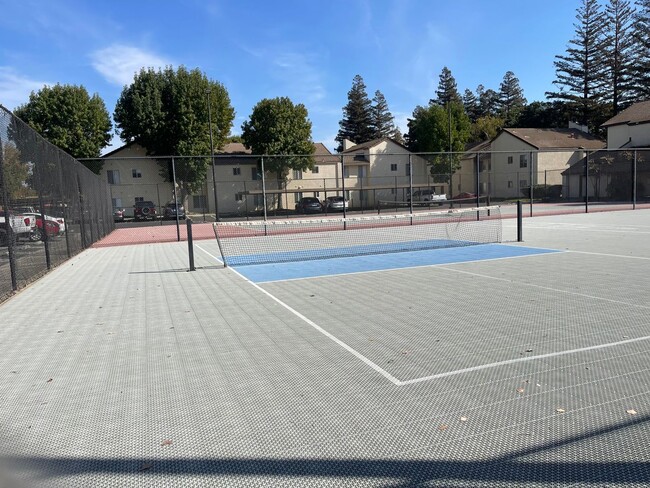 Building Photo - Studio Condo in the most desired gated com...
