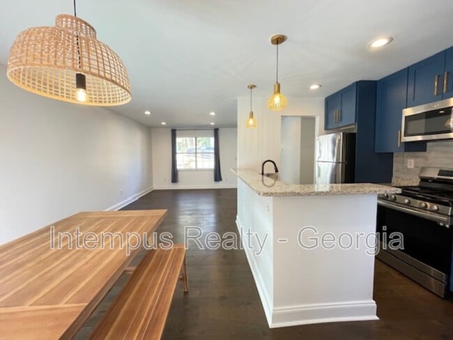 Building Photo - 2867 Joyce Ave