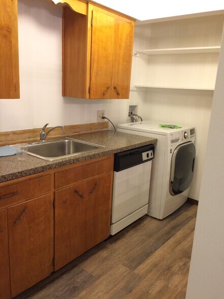 Kitchen - 1303 W 13th Ave