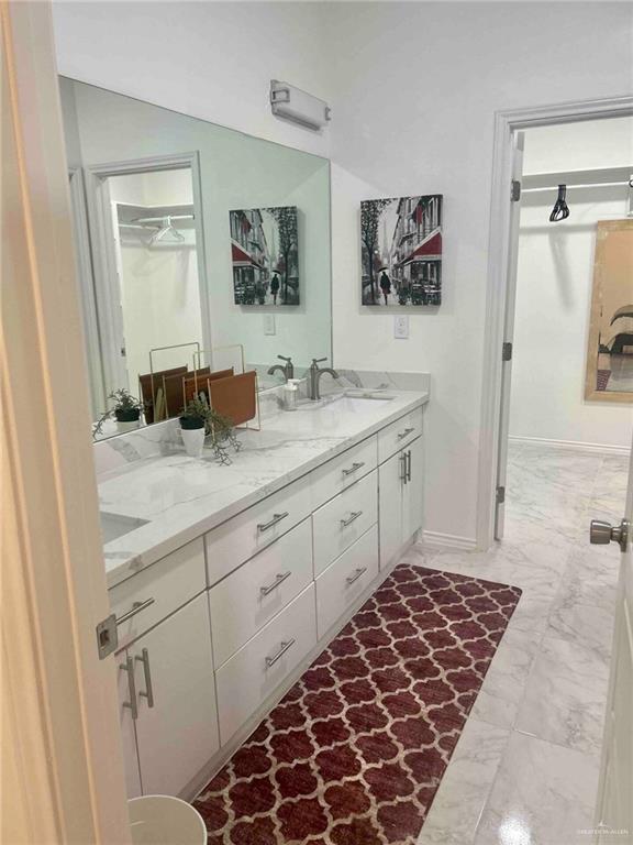 Building Photo - 21 S 42nd St