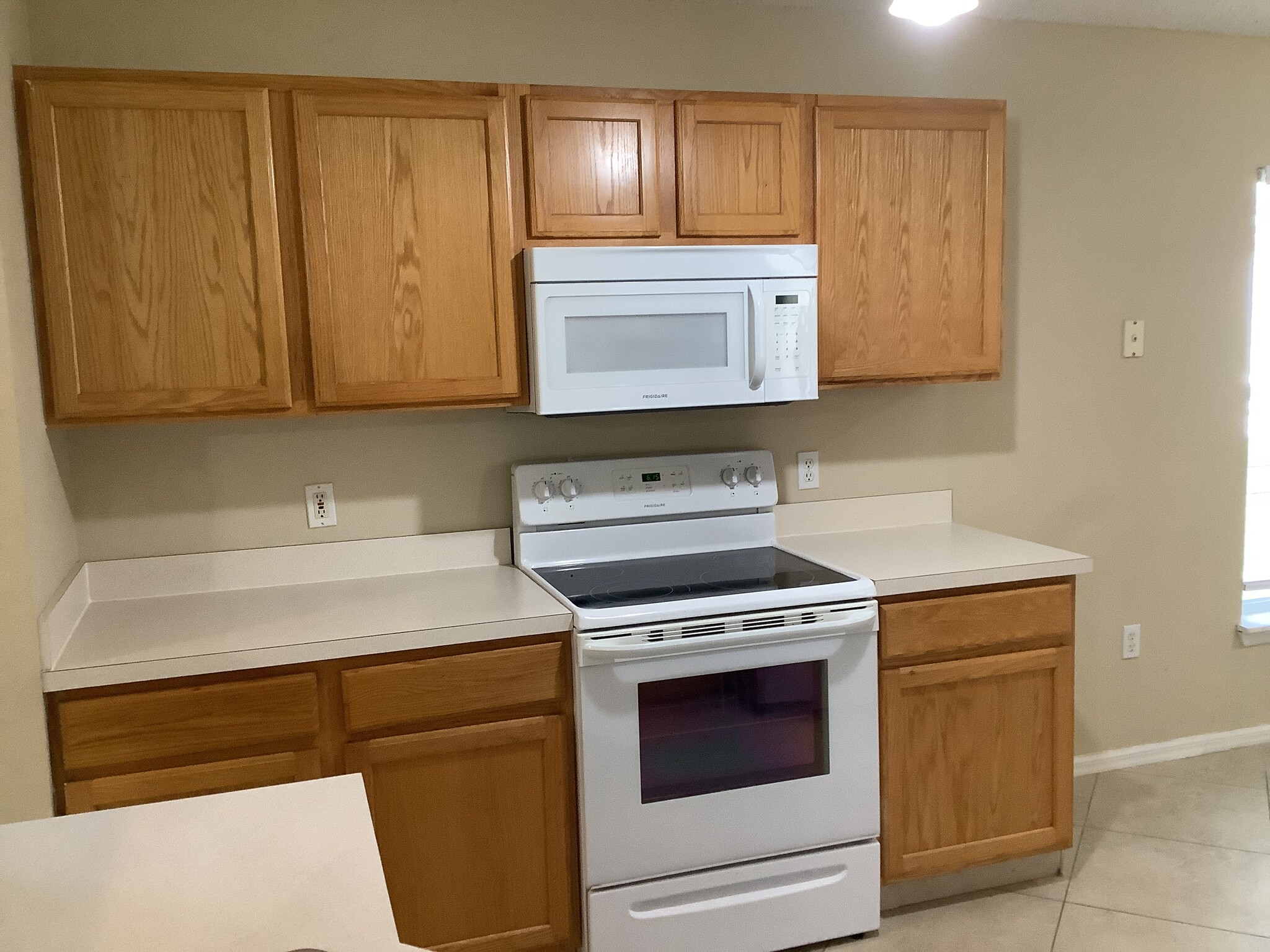 Building Photo - 5276 Mansford Pl