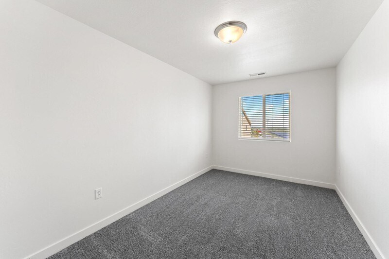 Building Photo - 14861 S Marble Rock Way