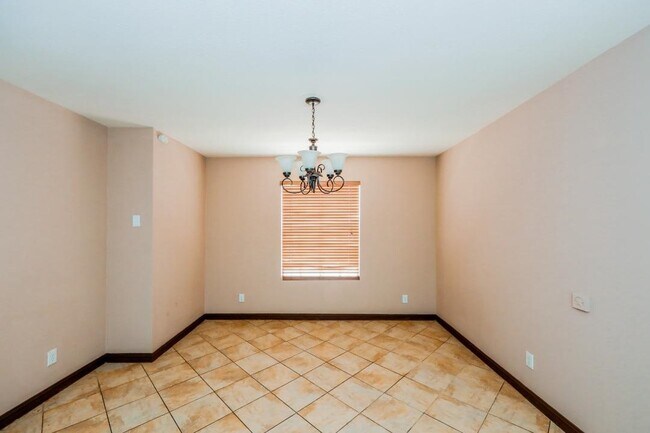 Building Photo - 11811 Fawn Dr