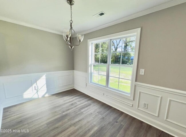 Building Photo - 4371A W Pine St