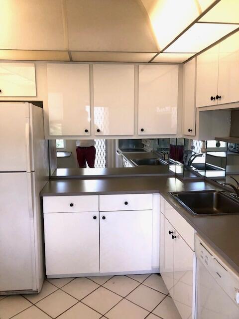 Building Photo - 3091 N Course Dr