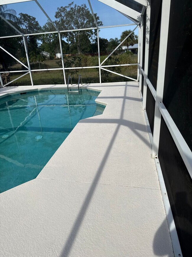 Building Photo - 3/2/1 POOL Home with Fenced Yard--Pool & Y...