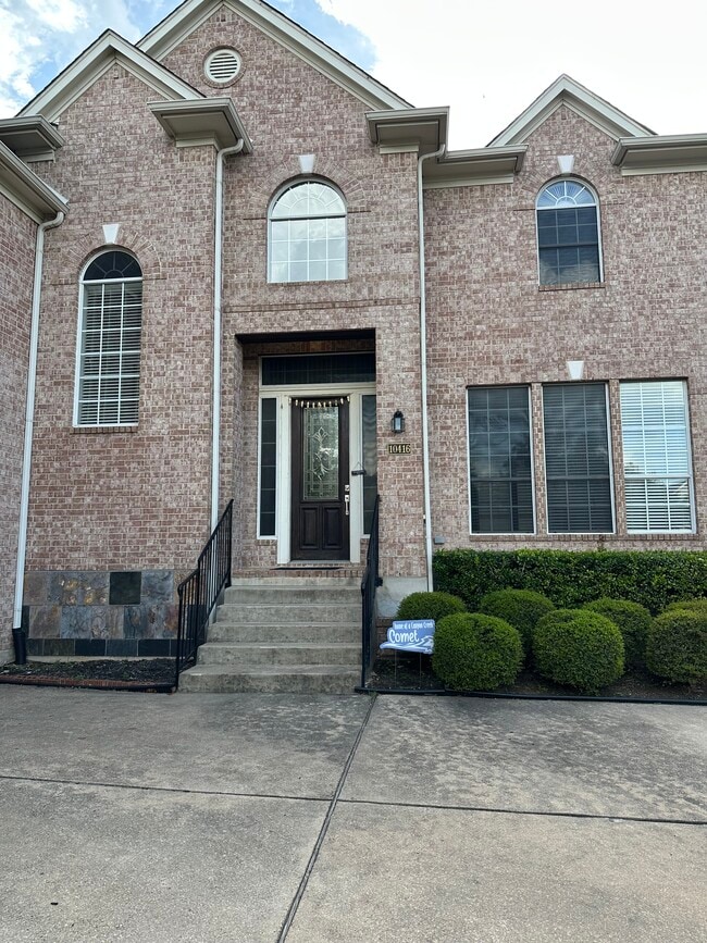 Building Photo - 10416 Canyon Vista Way