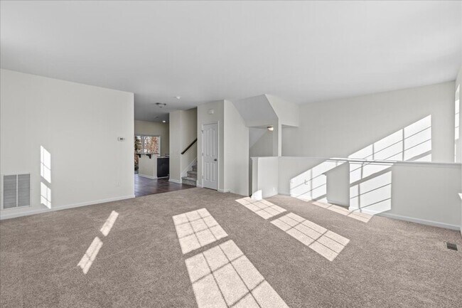 Building Photo - 1 Creekside Wy