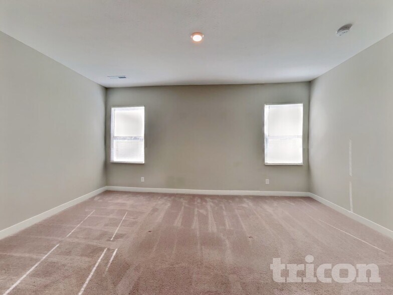 Building Photo - 224 Bluestem Ln