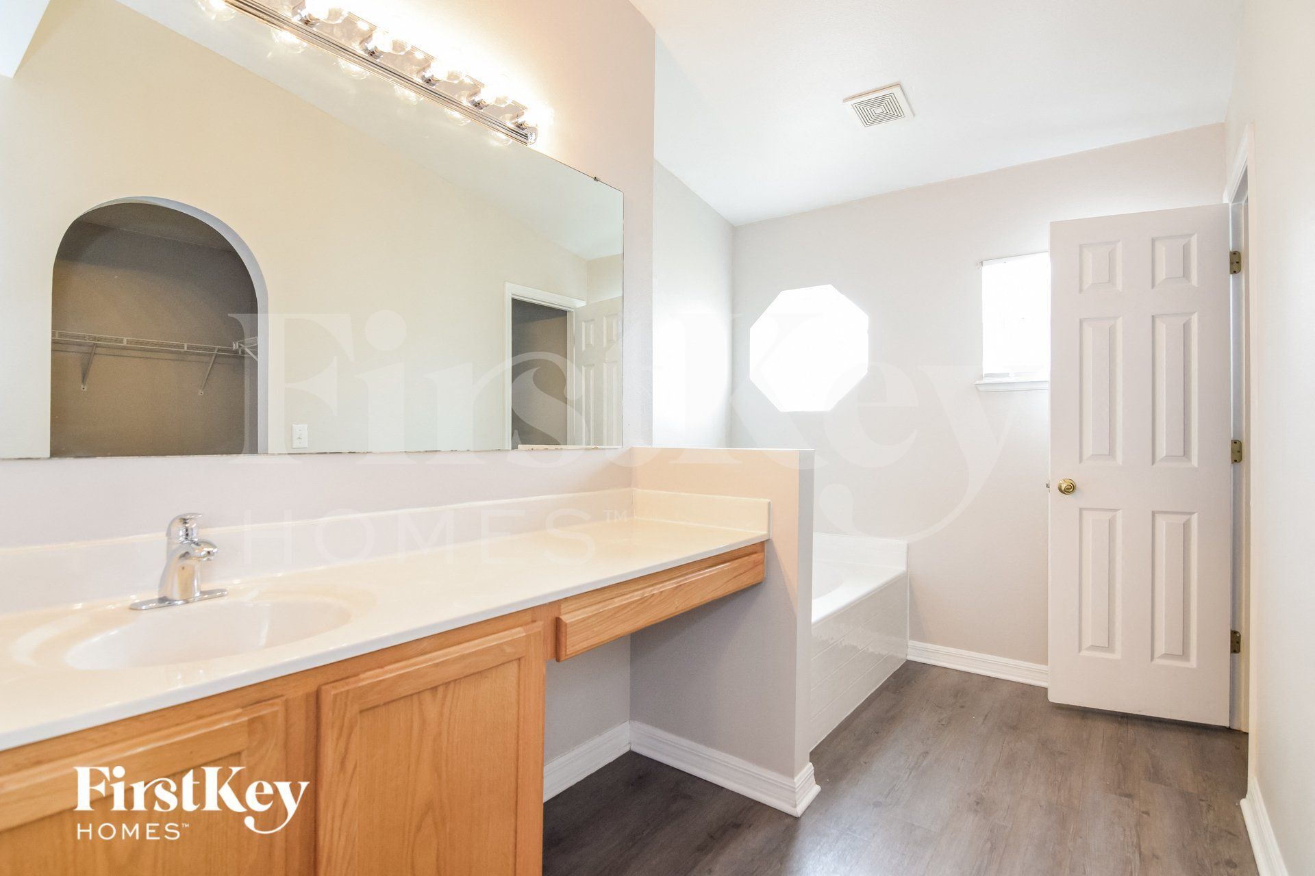 Building Photo - 10409 River Bream Dr