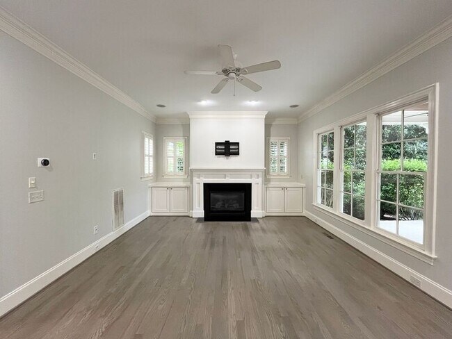 Building Photo - 535 Guilford Cir