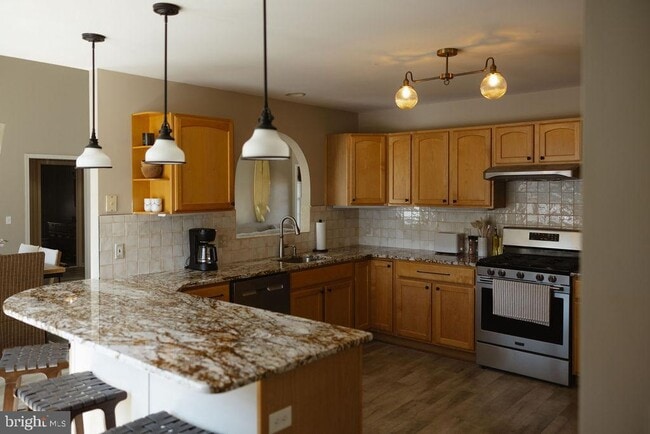 Building Photo - 42 Deerfield Ln