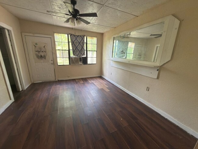 Building Photo - 109 Birchwood Dr