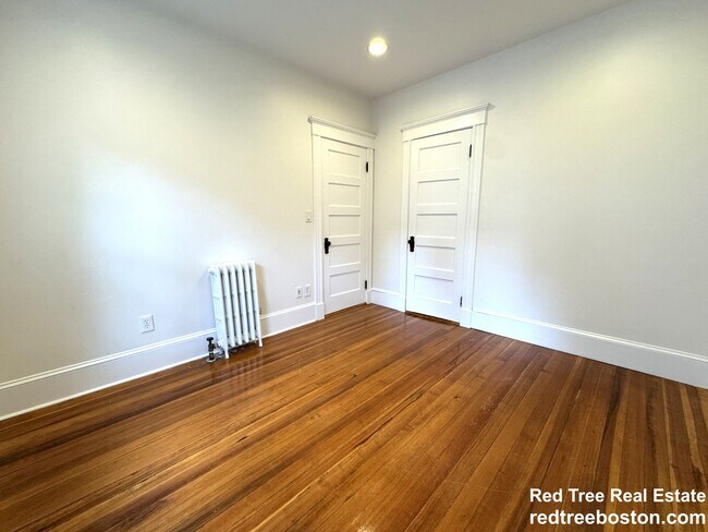 Building Photo - 14 Breck Ave