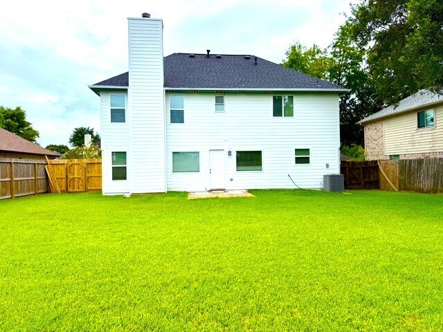 Building Photo - 3419 Southdown Dr