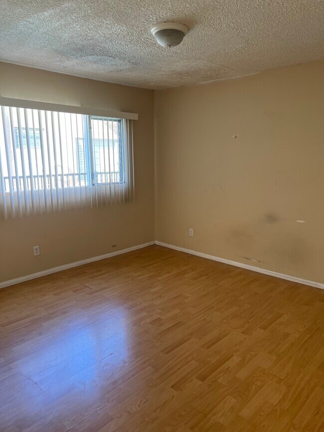 Bedroom - 5301 Lexington Ave