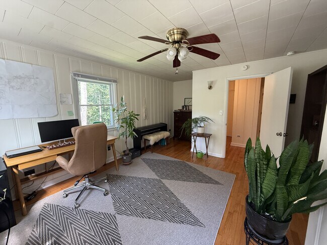 Building Photo - 1059 Wolf Trap Rd