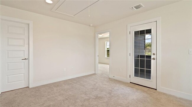 Building Photo - 7812 Hillock Terrace